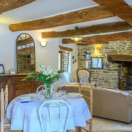 Ty Chaumiere - Charmante Petite Chaumiere En Pierre Avec Jardin * Theix